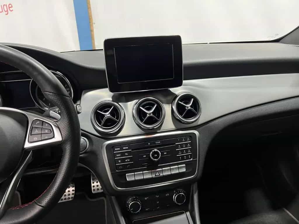 Mercedes-Benz GLA 180 AMG-Line Autom. *Keyless *SHZ *RFK 03/2019-photo-26