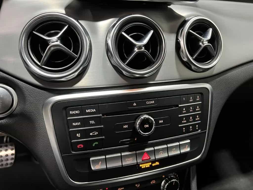 Mercedes-Benz GLA 180 AMG-Line Autom. *Keyless *SHZ *RFK 03/2019-photo-29