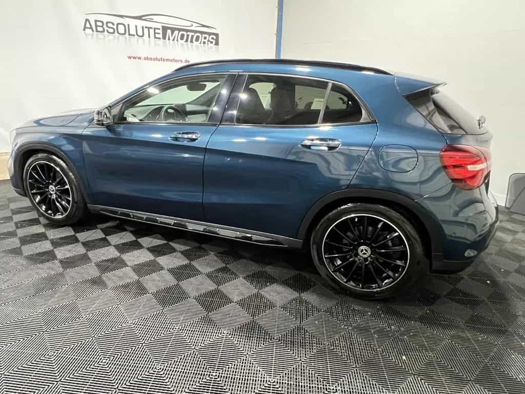 Mercedes-Benz GLA 180 AMG-Line Autom. *Keyless *SHZ *RFK 03/2019-photo-3