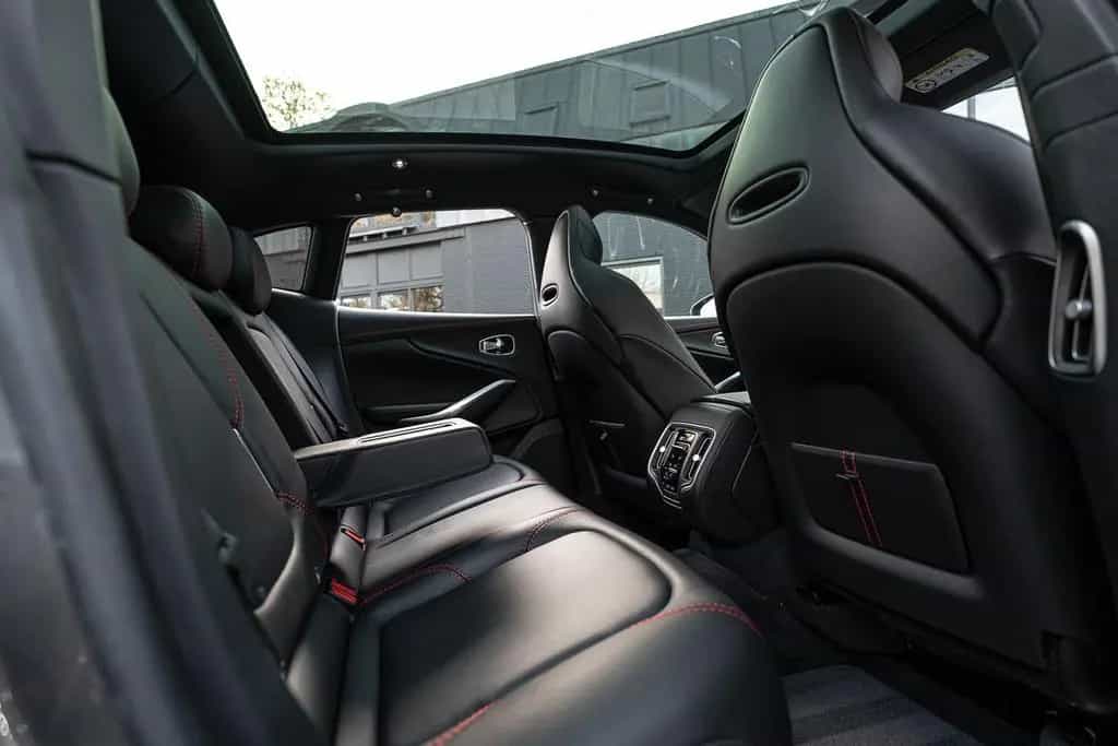 Aston Martin DBX 1/500 | Pano Roof | 4x Seat Ventilation 12/2020-photo-4