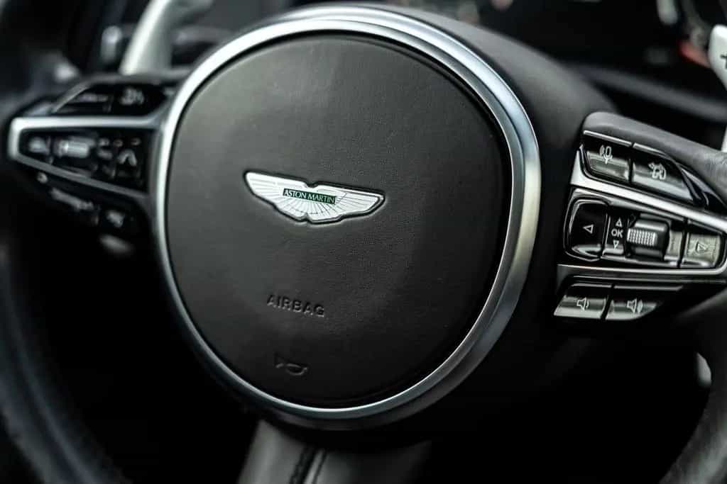 Aston Martin DBX 1/500 | Pano Roof | 4x Seat Ventilation 12/2020-photo-6