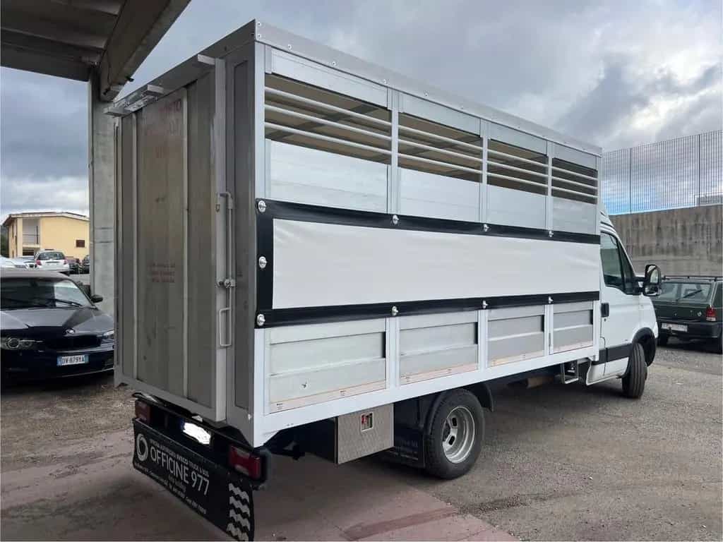 Iveco Daily 35C18 3.0 180cv trasporto animali pa 02/2008-photo-3
