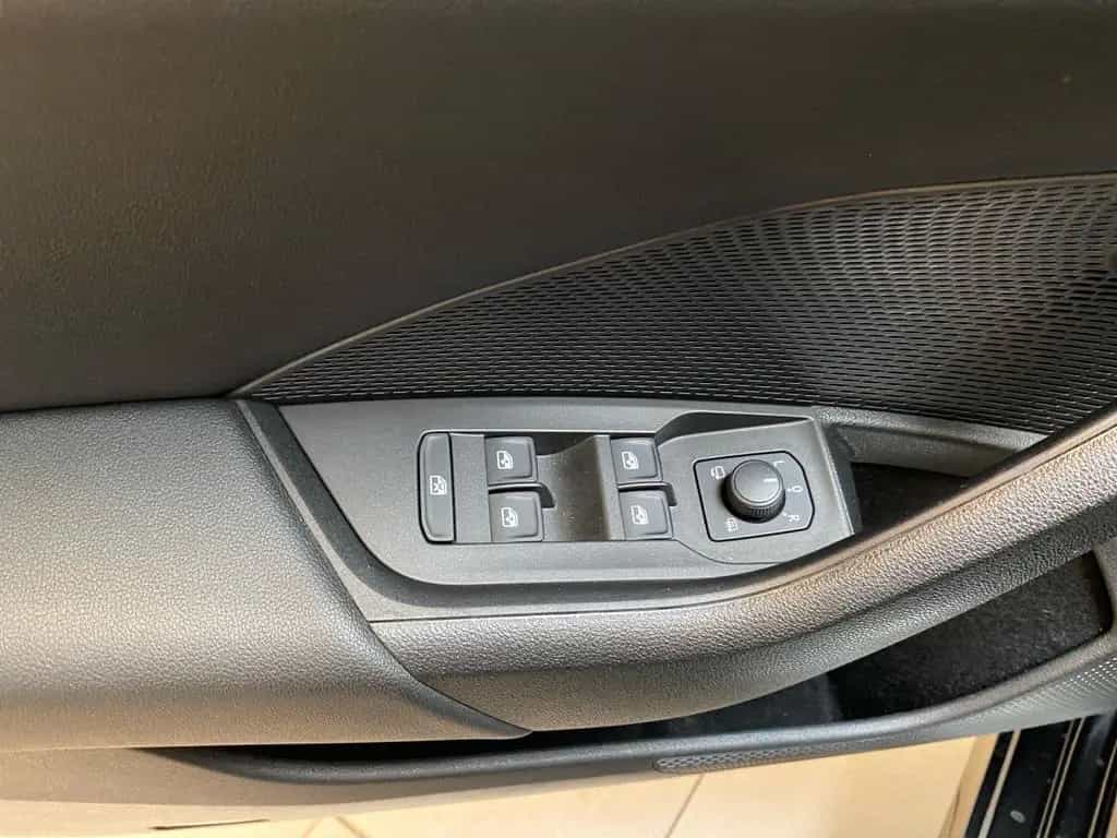Skoda Octavia Combi Ambition 1.5 TSI e-TEC 4xSHZ AUT 04/2022-photo-11