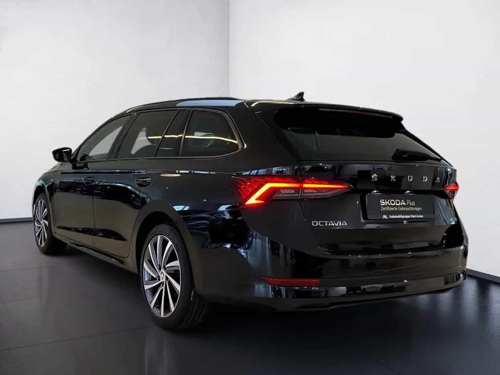 Skoda Octavia Combi Ambition 1.5 TSI e-TEC 4xSHZ AUT 04/2022-photo-3