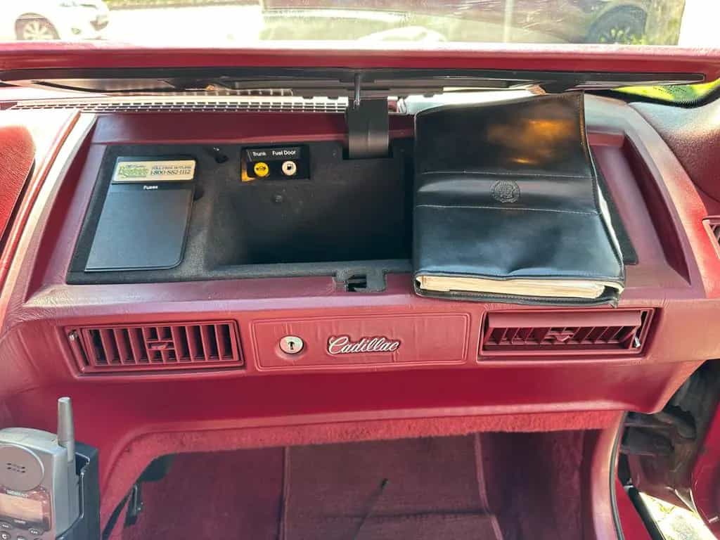 Cadillac Seville 4,5 V8 AUT.*OLDTIMER*H ZULASSUNG LEDER 07/1989-photo-38