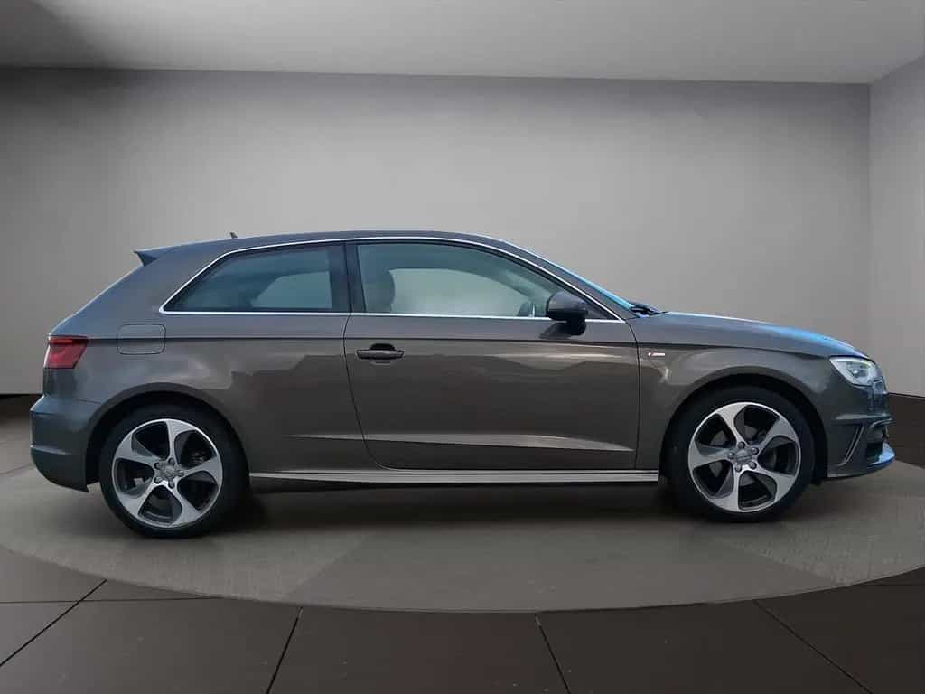 Audi A3 ambiente ultra+ALCANTARA*S-LINE*SCHECKHEFT* 08/2014-photo-24