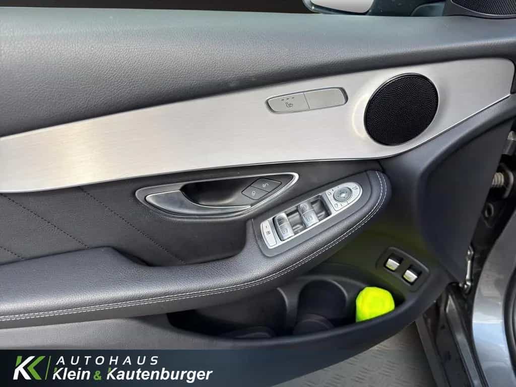 Mercedes-Benz GLC 250 AMG Line 4Matic +PANO+AHK+KAMERA+LED 01/2018-photo-11