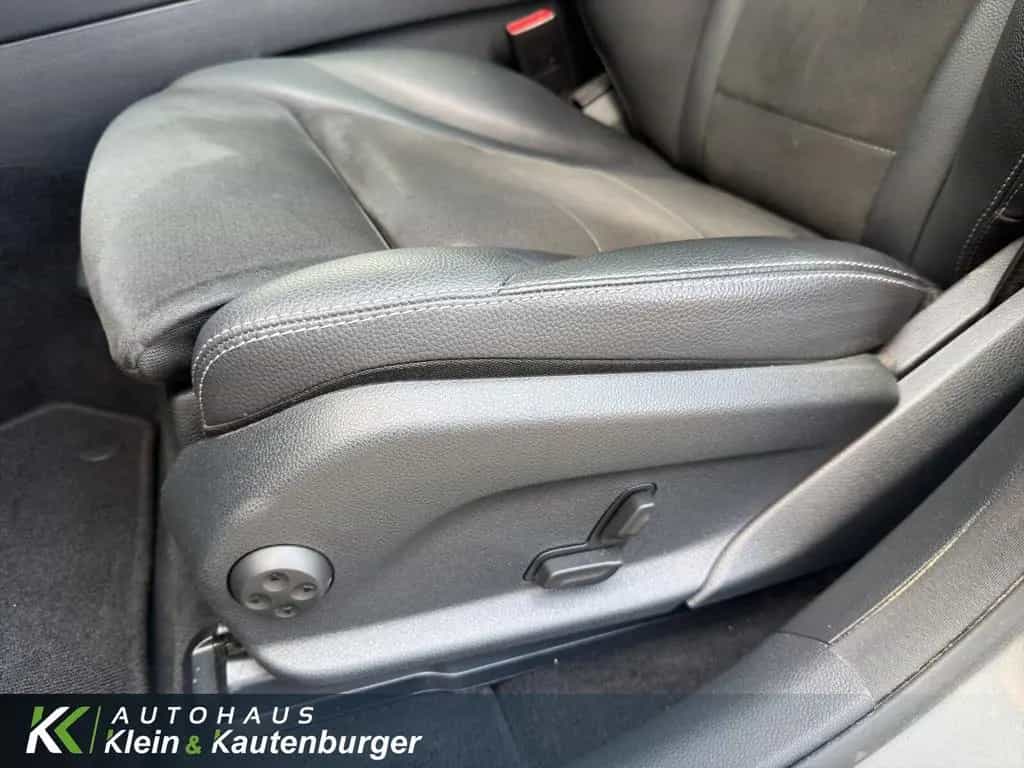 Mercedes-Benz GLC 250 AMG Line 4Matic +PANO+AHK+KAMERA+LED 01/2018-photo-12