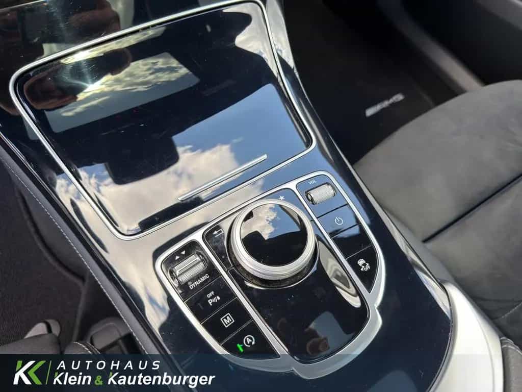 Mercedes-Benz GLC 250 AMG Line 4Matic +PANO+AHK+KAMERA+LED 01/2018-photo-17