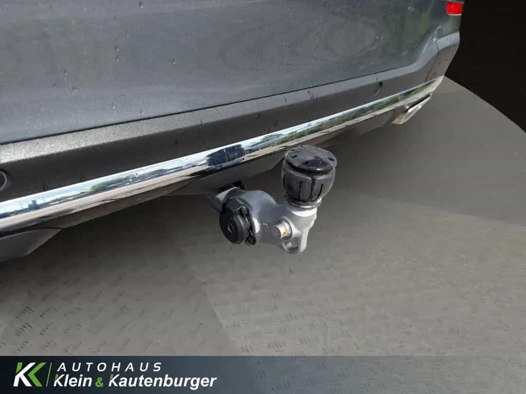 Mercedes-Benz GLC 250 AMG Line 4Matic +PANO+AHK+KAMERA+LED 01/2018-photo-23