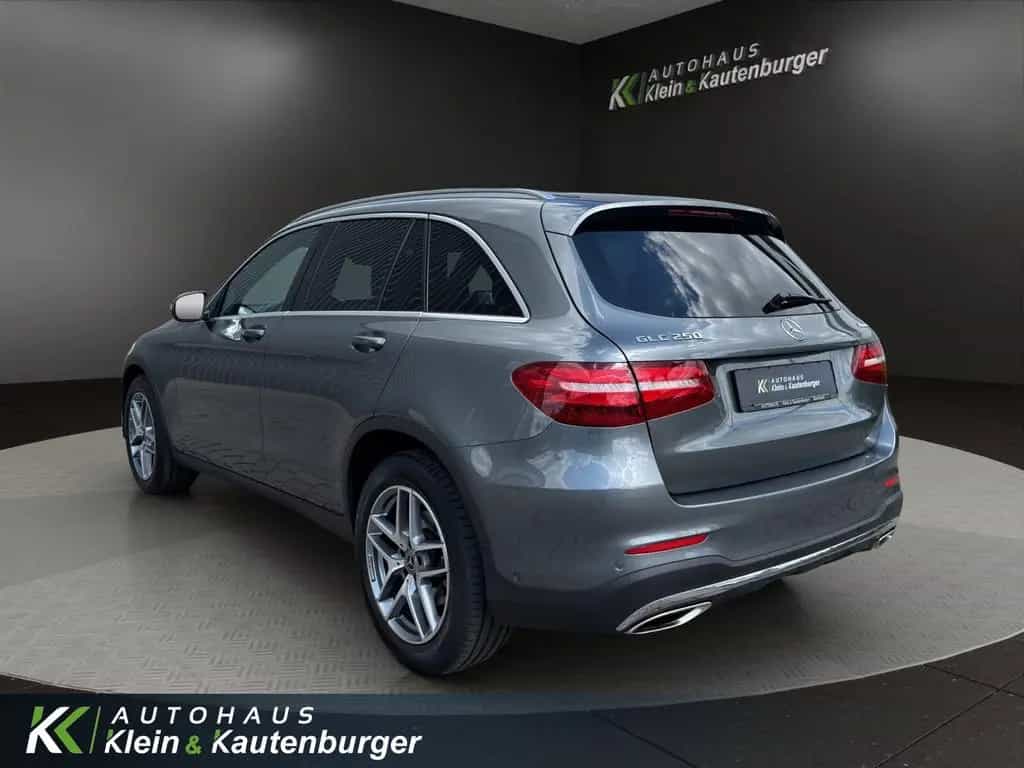 Mercedes-Benz GLC 250 AMG Line 4Matic +PANO+AHK+KAMERA+LED 01/2018-photo-6