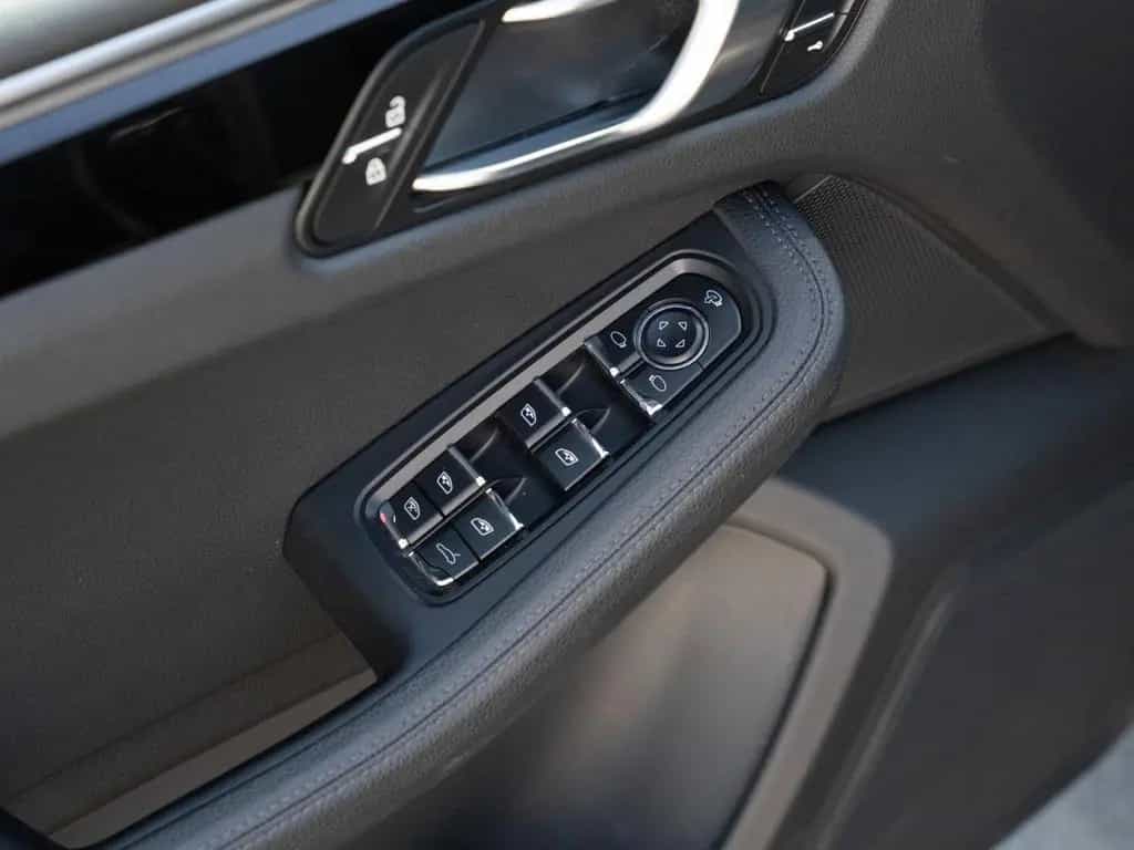 Porsche Macan 14 Wege Sitze Panorama Dachsystem 20 Zoll 04/2023-photo-21