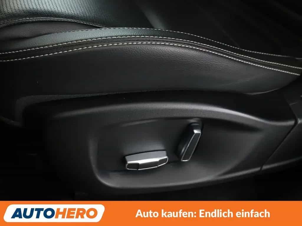 Jaguar F-Pace 20d  AWD  Aut.*NAV*HUD*ACC*CAM*PDC*AHK* 05/2020-photo-31