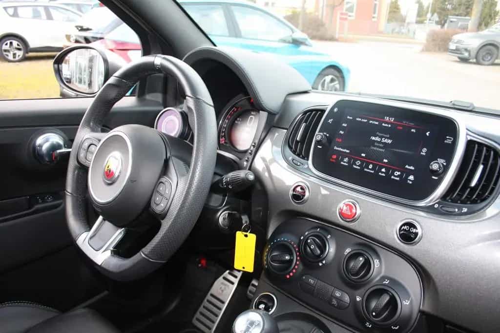 Abarth 500 1.4 T-JET DAB PDC SITZ-HZG CARPLAY 2.HAND 07/2021-photo-11