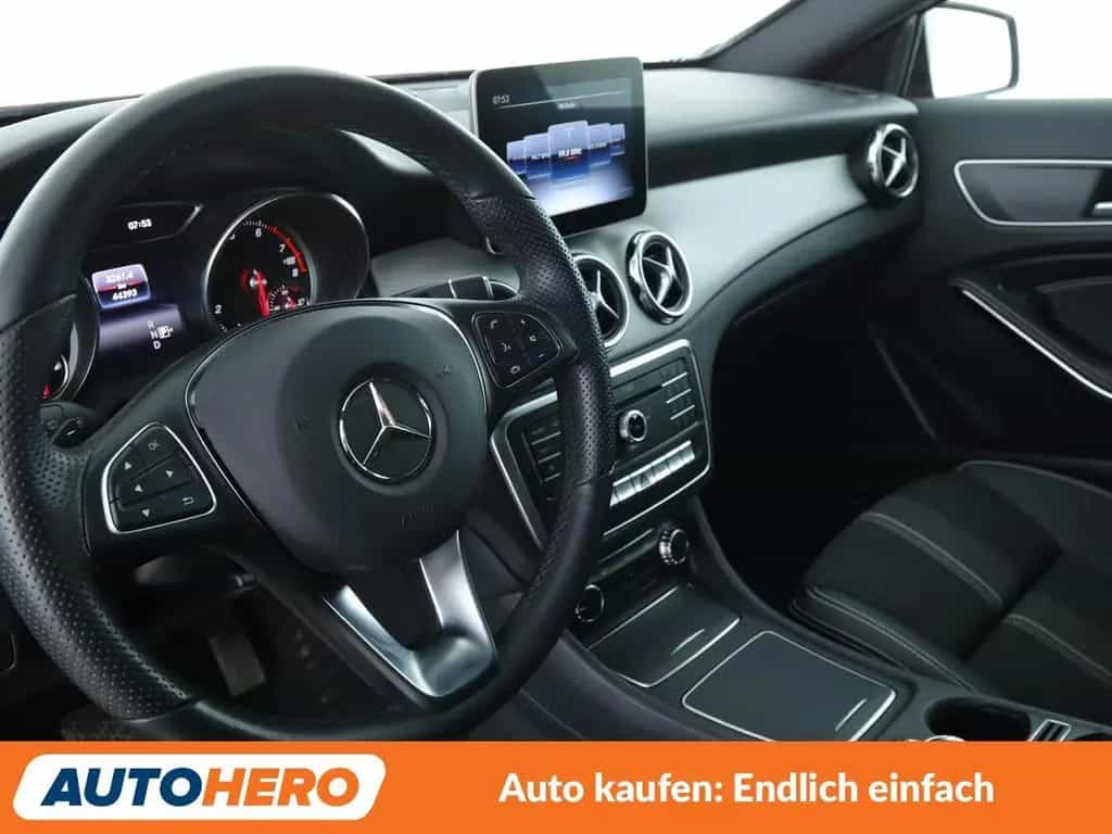 Mercedes-Benz GLA 180 Urban Aut.*LED*NAVI*ACC*CAM*PDC*SHZ* 03/2019-photo-10
