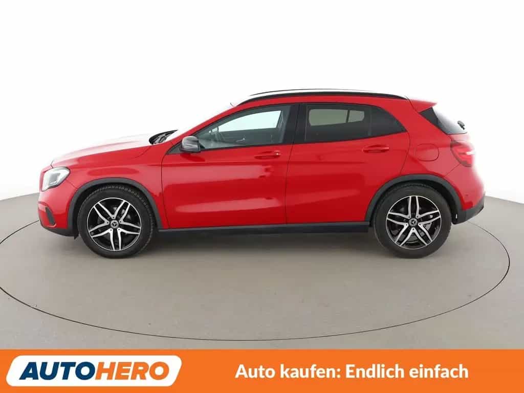 Mercedes-Benz GLA 180 Urban Aut.*LED*NAVI*ACC*CAM*PDC*SHZ* 03/2019-photo-2