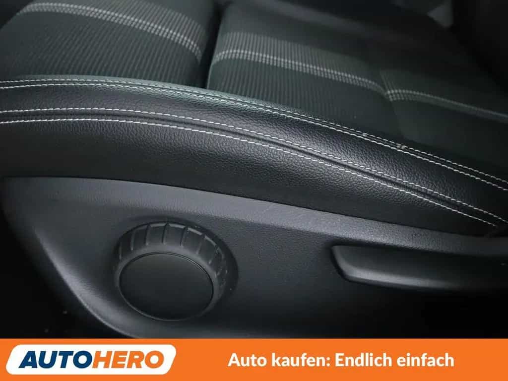 Mercedes-Benz GLA 180 Urban Aut.*LED*NAVI*ACC*CAM*PDC*SHZ* 03/2019-photo-28