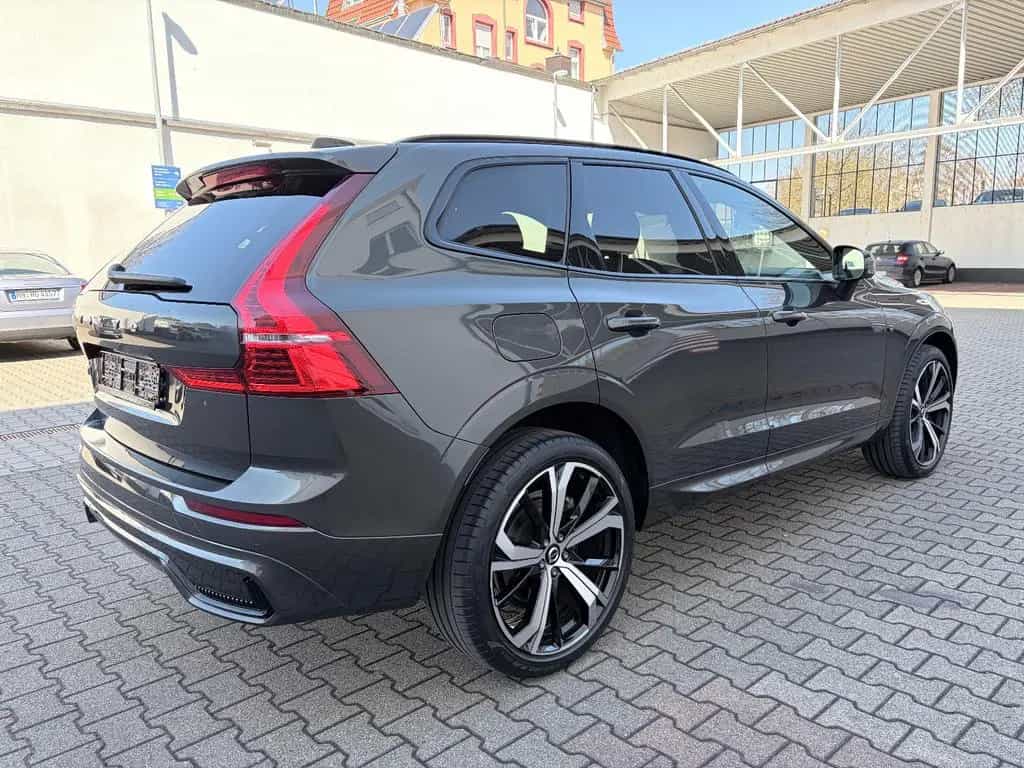 Volvo XC60 B4 D R Design PANO/STANDH./HUD/MEMORY/21" 01/2022-photo-4