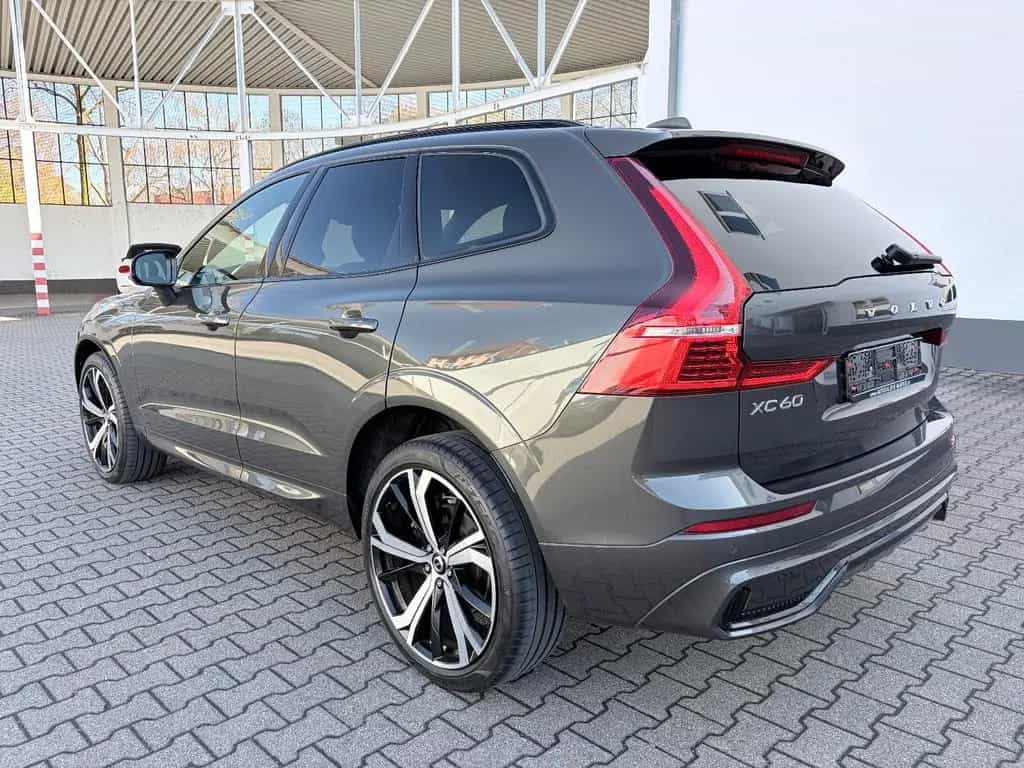 Volvo XC60 B4 D R Design PANO/STANDH./HUD/MEMORY/21" 01/2022-photo-6