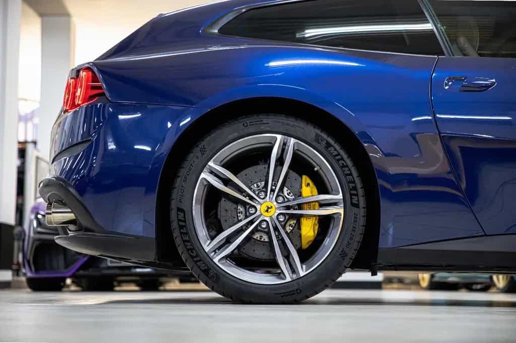 Ferrari GTC4 Lusso V12 - Blue TDF - Carbon Led - Lift 10/2018-photo-10