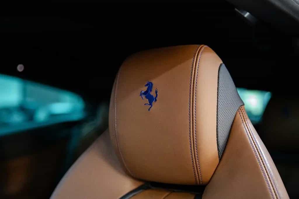 Ferrari GTC4 Lusso V12 - Blue TDF - Carbon Led - Lift 10/2018-photo-17