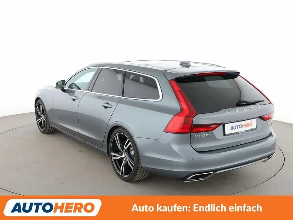 Volvo V90 2.0 D4 R-Design Aut.*NAV*HUD*ACC*CAM*PDC*AHK 08/2018-photo-3