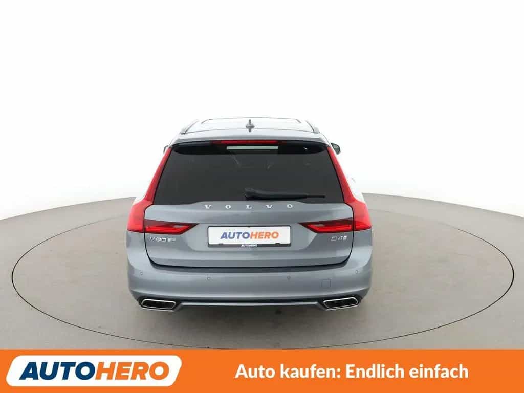 Volvo V90 2.0 D4 R-Design Aut.*NAV*HUD*ACC*CAM*PDC*AHK 08/2018-photo-4