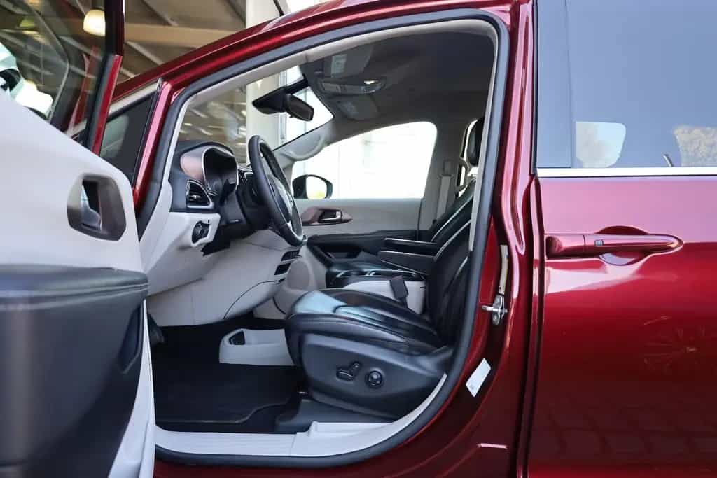 Chrysler Pacifica Voyager LX 3.6 V6/SHZ/LHZ/KAMERA/7-Sitzer/R17 04/2023-photo-8