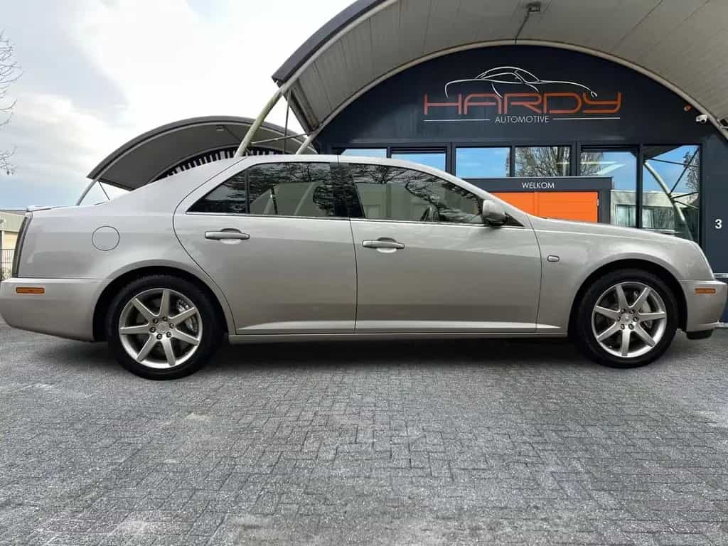 Cadillac STS 4.6 V8 Launch Edition 1e besitzer Org NL Aut 07/2005-photo-1