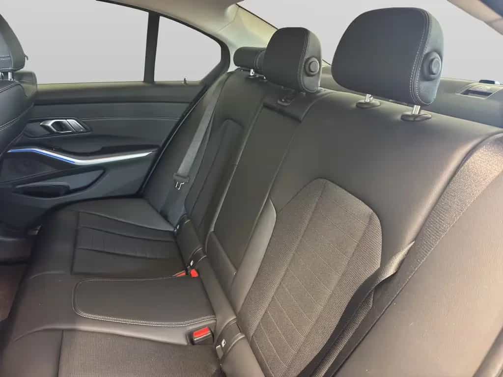 BMW 318 d 150 PS SPORT LINE LED+NAVI+SIDEASS+PDC 10/2019-photo-13