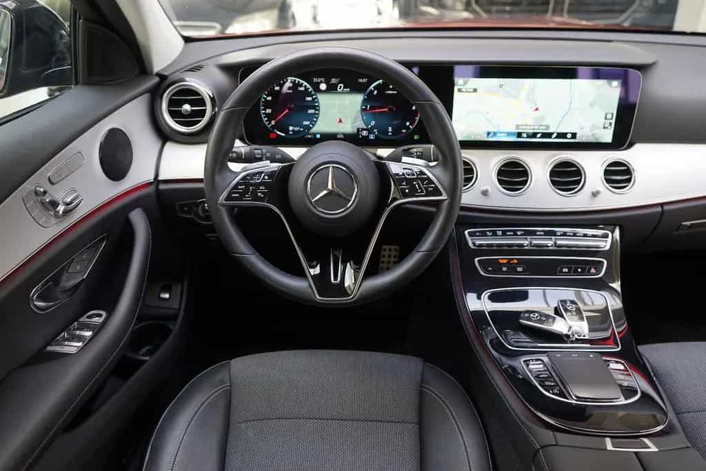 Mercedes-Benz E-Class 220d 4M All-Terrain*Night*Head*Distro*Massage* 11/2021-photo-2