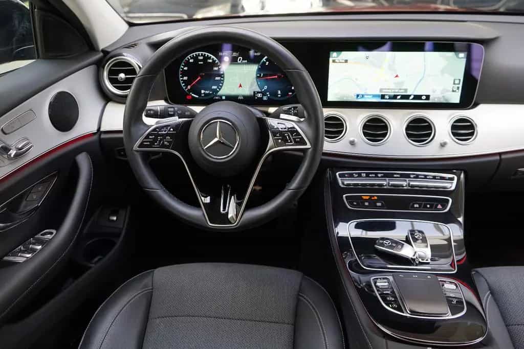 Mercedes-Benz E-Class 220d 4M All-Terrain*Night*Head*Distro*Massage* 11/2021-photo-3