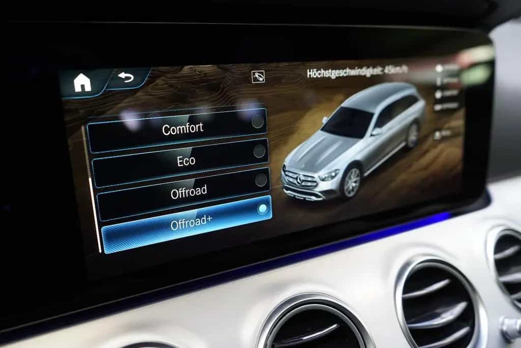 Mercedes-Benz E-Class 220d 4M All-Terrain*Night*Head*Distro*Massage* 11/2021-photo-46