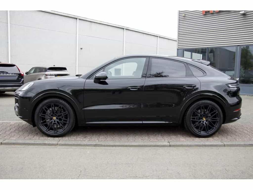 Porsche Cayenne GTS Coupe InnoDrive HUD AHK HA-Lenkung 1 11/2024-photo-0