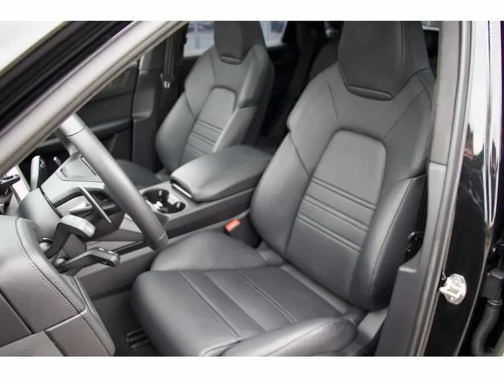 Porsche Cayenne GTS Coupe InnoDrive HUD AHK HA-Lenkung 1 11/2024-photo-4