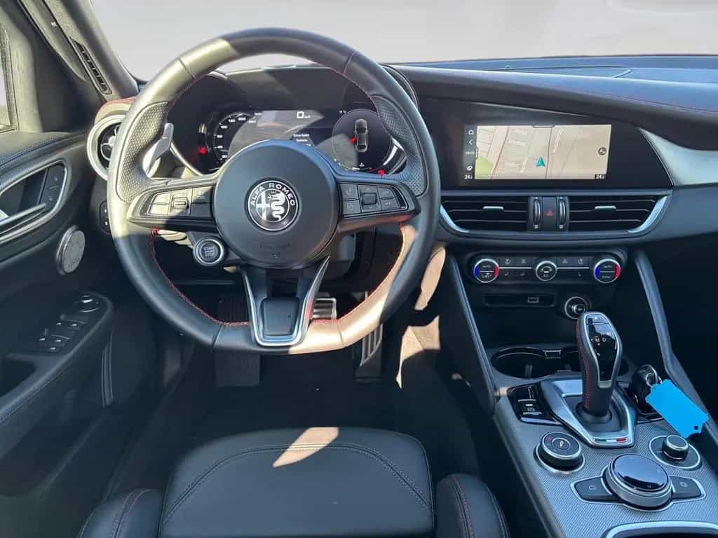 Alfa Romeo Giulia Competizione Q4 11/2023-photo-12