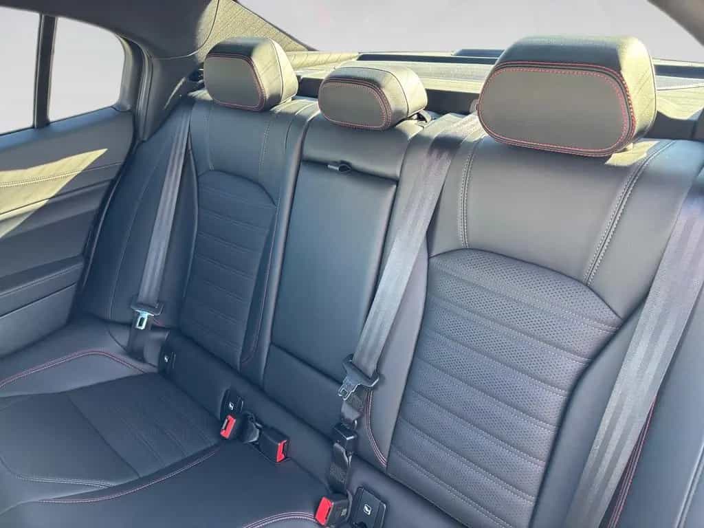 Alfa Romeo Giulia Competizione Q4 11/2023-photo-21
