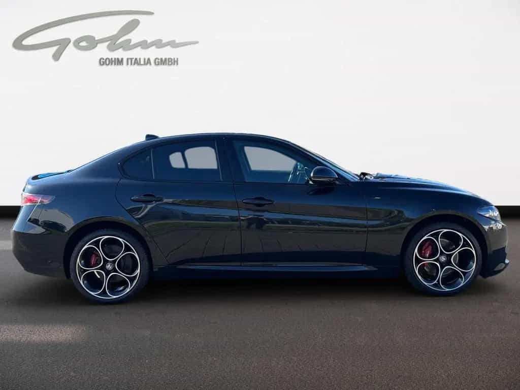 Alfa Romeo Giulia Competizione Q4 11/2023-photo-6