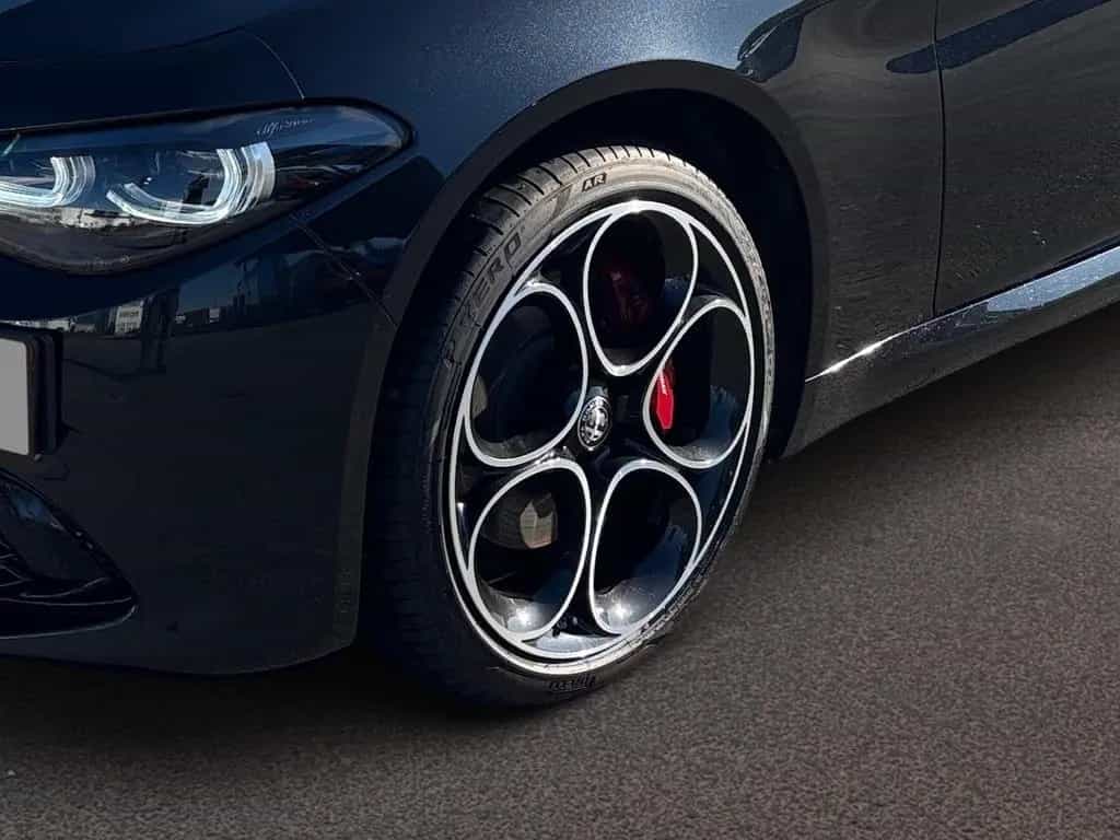 Alfa Romeo Giulia Competizione Q4 11/2023-photo-9
