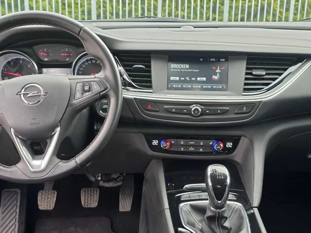 Opel Insignia B Grand Sport Edition TÜV NEU 10/2017-photo-13