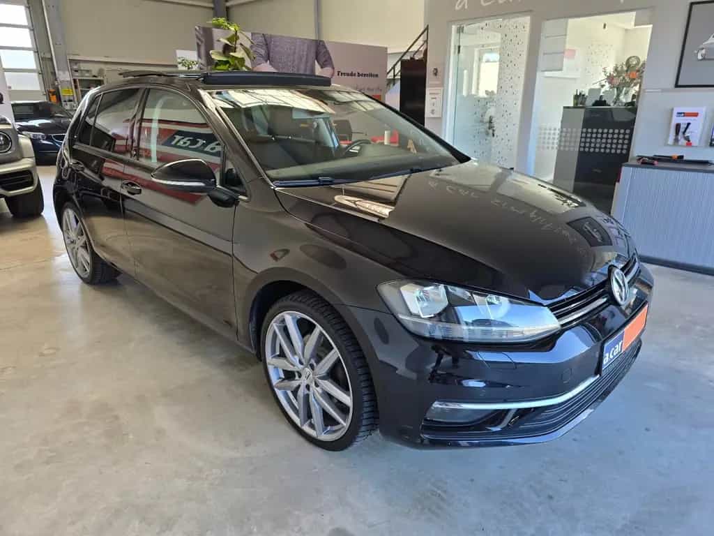 Volkswagen Golf VII Lim. Sound|ACC|PANO|Standheizung|AHK| 02/2018-photo-0