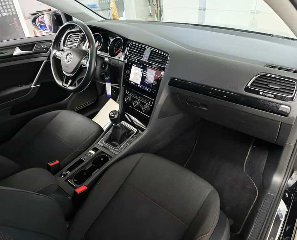 Volkswagen Golf VII Lim. Sound|ACC|PANO|Standheizung|AHK| 02/2018-photo-11