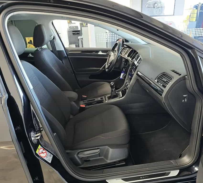 Volkswagen Golf VII Lim. Sound|ACC|PANO|Standheizung|AHK| 02/2018-photo-12