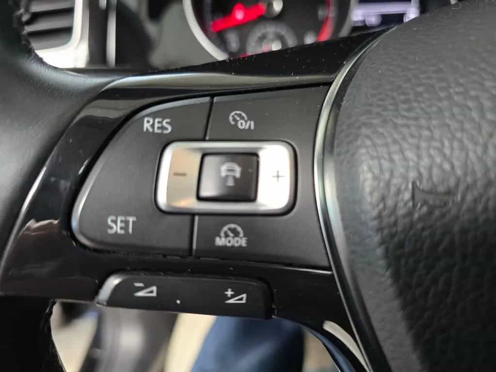 Volkswagen Golf VII Lim. Sound|ACC|PANO|Standheizung|AHK| 02/2018-photo-24