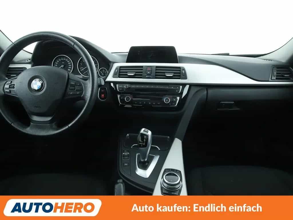 BMW 3 Series 320i Advantage Aut.*PANO*NAVI*LED*SHZ*PDC* 12/2017-photo-11