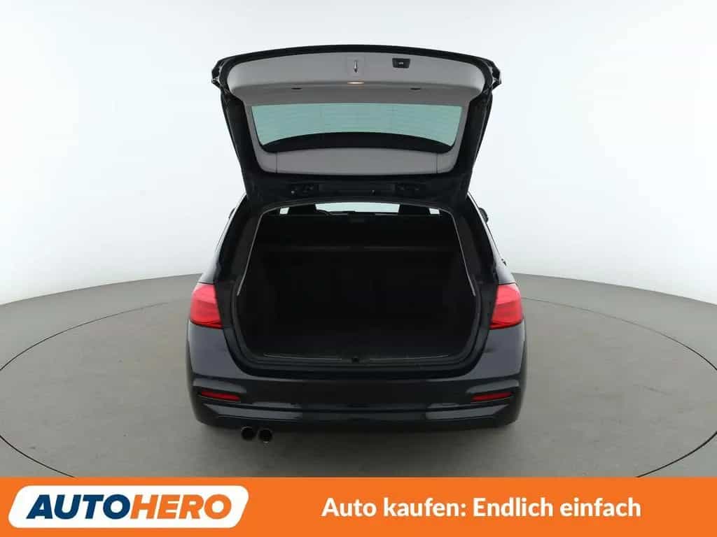 BMW 3 Series 320i Advantage Aut.*PANO*NAVI*LED*SHZ*PDC* 12/2017-photo-16