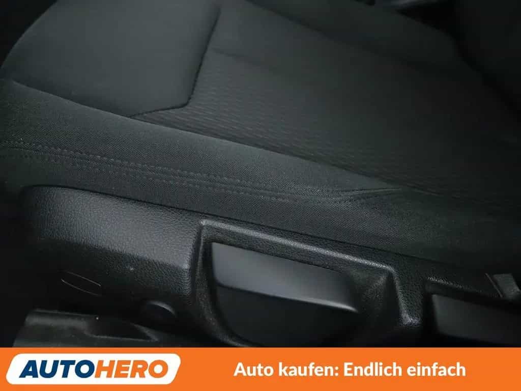 BMW 3 Series 320i Advantage Aut.*PANO*NAVI*LED*SHZ*PDC* 12/2017-photo-27