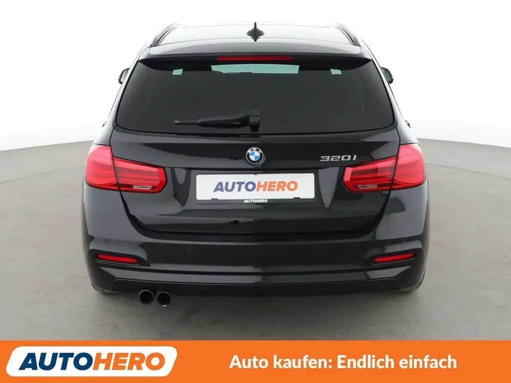 BMW 3 Series 320i Advantage Aut.*PANO*NAVI*LED*SHZ*PDC* 12/2017-photo-4