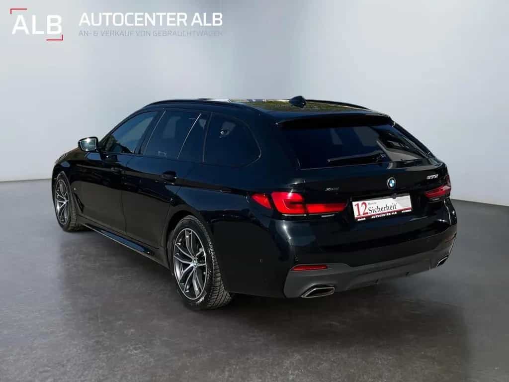 BMW 5 Series 530 i xDrive M-PACKET/PANO/NAVI/ACC/LASER/TOP/ 03/2021-photo-2