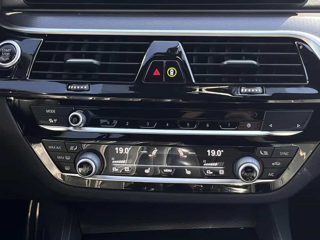 BMW 5 Series 530 i xDrive M-PACKET/PANO/NAVI/ACC/LASER/TOP/ 03/2021-photo-32